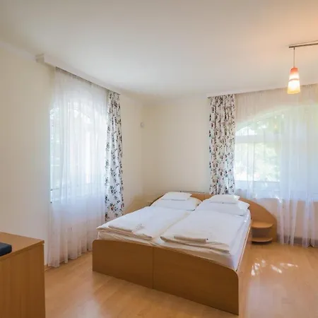 Jade Panzio * Balatonföldvár