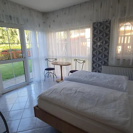 Oda ve Kahvaltı Jade Panzio Balatonföldvár
