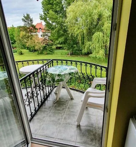 Jade Panzio 3* Balatonfoldvar