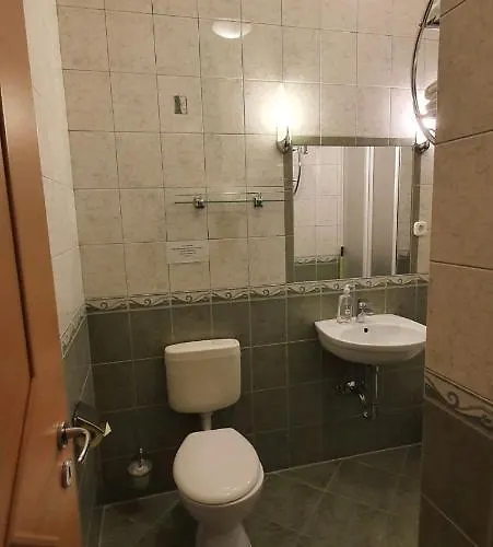 Jade Panzio Bed & Breakfast Balatonfoldvar