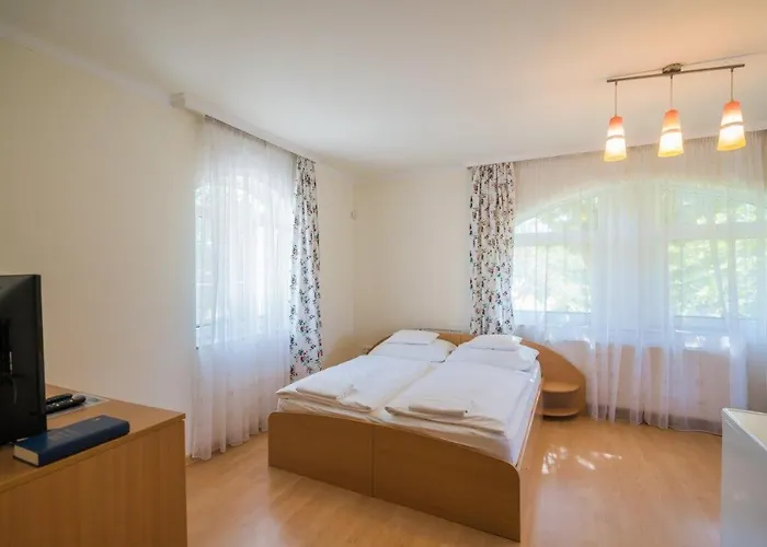 Jade Panzio 3* Balatonföldvár