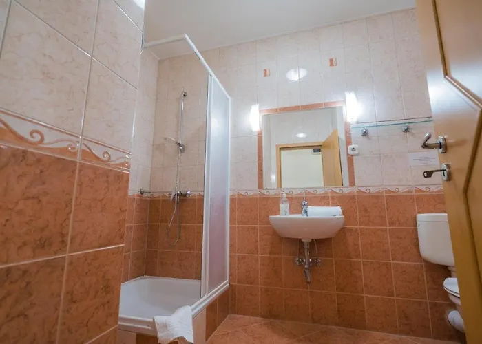 Jade Panzio 住宿加早餐酒店 Balatonföldvár